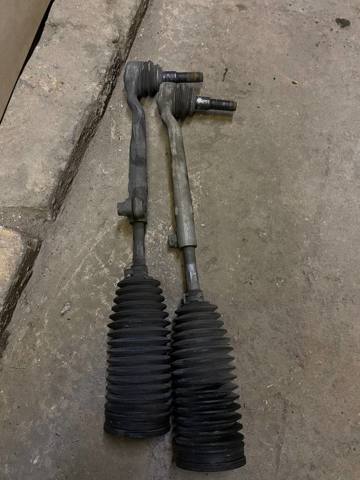 Тяга рульова в зборі, права 32106868689 BMW
