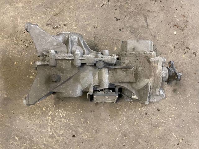Кронштейн/траверса заднього редуктора, задня 33109470035 BMW