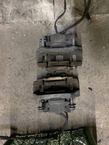Скоба гальмівного супорта переднього 34116850971 BMW