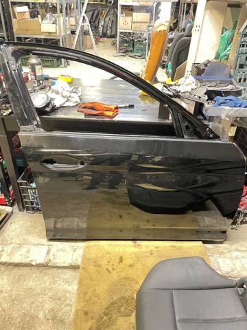 Дверка передня права 41007408962 BMW