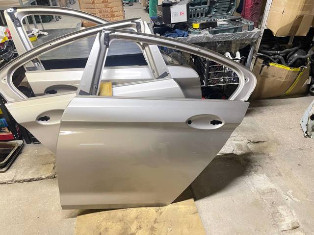 Двері задні, ліві 41007408963 BMW