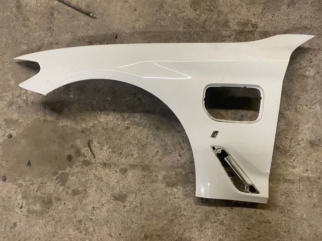 Переднє ліве крило 41007443689 BMW