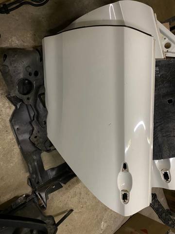 Двері задні 41009631845 BMW