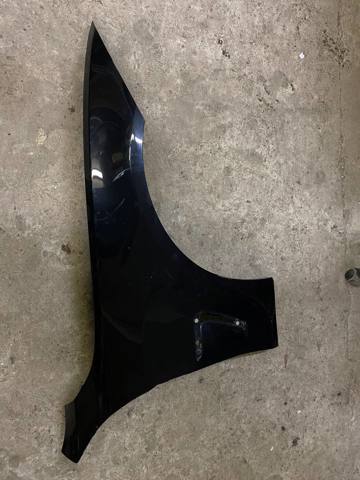 Переднє праве крило 41357438442 BMW