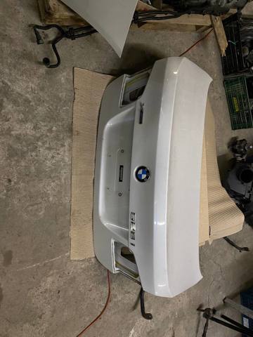 Кришка багажника кузова 41627240552 BMW
