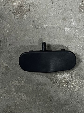 Форсунка омивача скла лобового, ліва 4G0955987 VAG