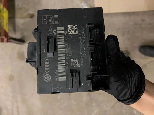 Блок комфорту задніх дверей 4G8959795J VAG