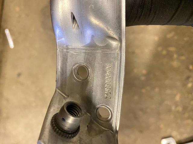 Кріплення бампера 51117158893 BMW