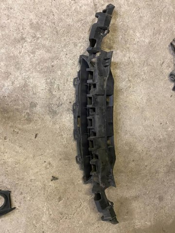 Накладка на передній бампер 51117293808 BMW