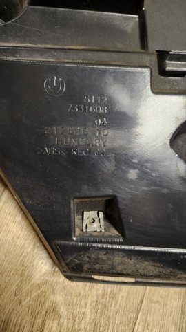 Кронштейн бампера заднього, правий 51127331608 BMW