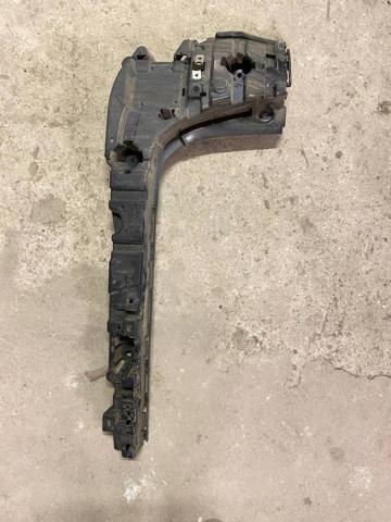 Лівий кронштейн заднього бампера 51127338757 BMW