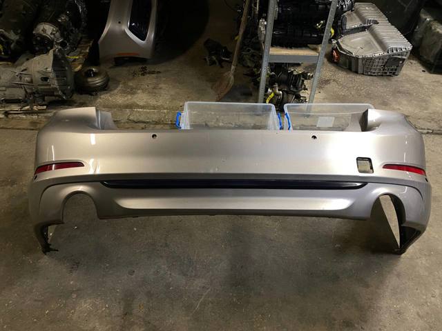 Кожух бампера заднього 51127475601 BMW