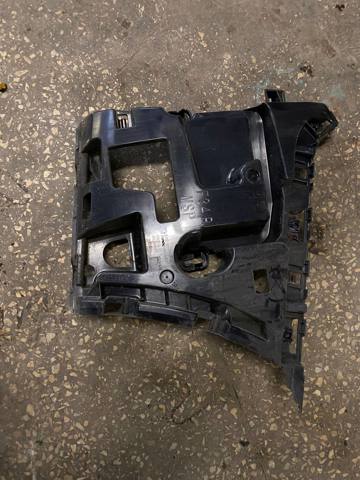 Направляюча заднього бампера, права 51128057208 BMW