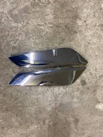 Молдинг переднього правого крила 51137349594 BMW