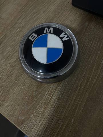 Емблема кришки багажника, фірменнийзначок 51147364375 BMW