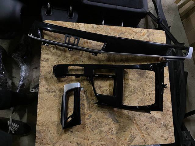 Декоративна накладка центральної консолі 51169292547 BMW