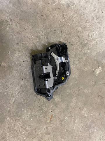 Замок задньої дверї, правої 51227477692 BMW