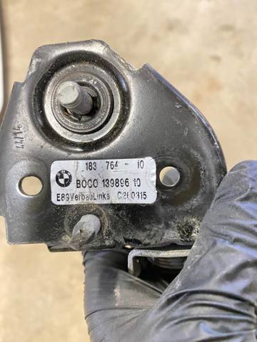Замок капота, правий 51237183764 BMW
