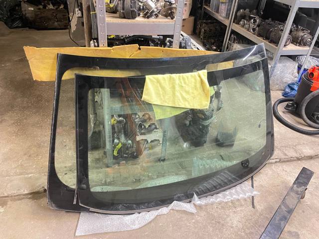Скло лобове 51317388745 BMW