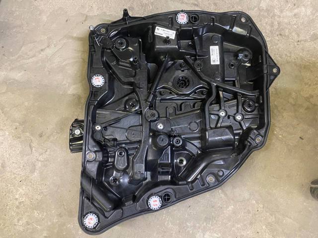 Механізм стеклопод'емника двері задньої, лівої 51337487087 BMW