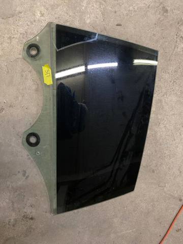 Вікно задніх дверей 51357309728 BMW