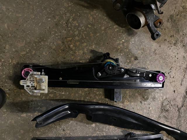 Механізм стеклопод'емника двері задньої, лівої 51357490199 BMW