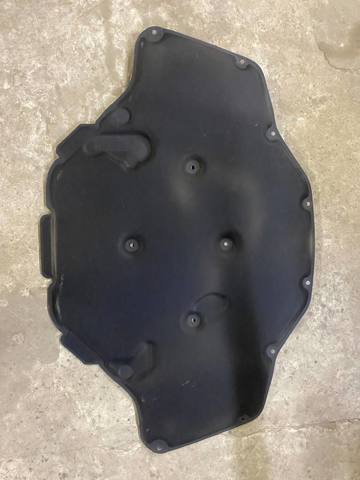 Обшивка капота 51487352219 BMW