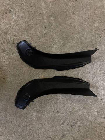 Накладка ринви задня права 51497410820 BMW