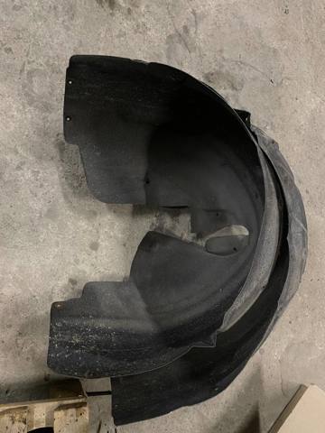 Підкрилок задній лівий 51717186729 BMW