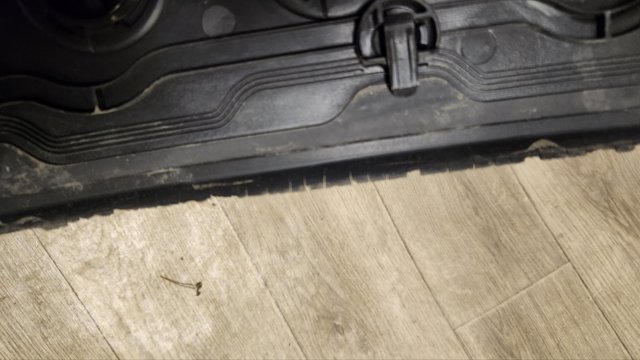 Решітка склоочисників 51717203124 BMW