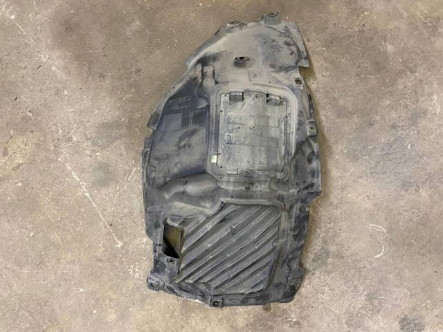 Підкрилок переднього крила, лівий передній 51717288909 BMW