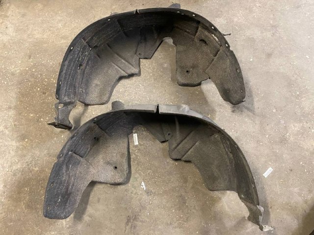 Підкрилок задній правий 51717346042 BMW