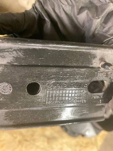 Кронштейн абсорбера переднього бампера 51747276426 BMW