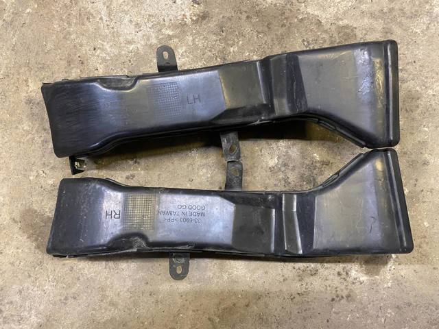 Повітропровід гальмівного диска, лівий 51748054529 BMW