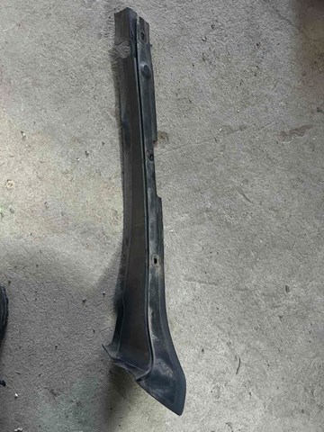 Ущільнювач крила 51767264274 BMW