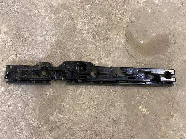 Опора порога (кріплення) 51777387345 BMW