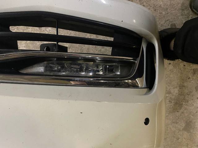 Туманка права 63177349132 BMW