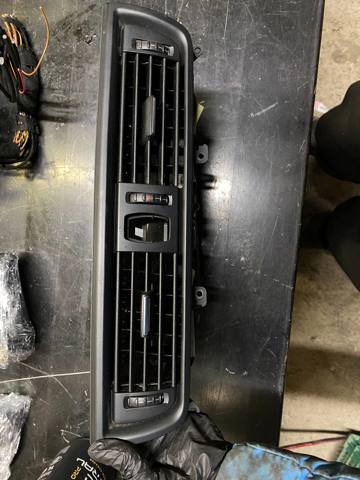 Решітка повітропровода 64229166885 BMW