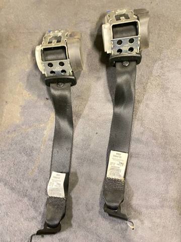 Пасок безпеки задній правий 72117266552 BMW