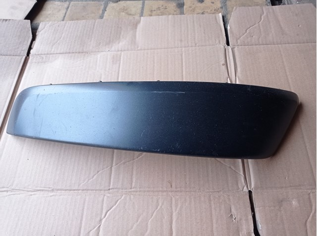 Накладка бампера переднього 7701477304 RENAULT