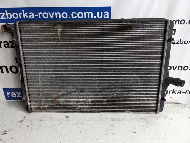 Радіатор охолодження двигуна 1K0121251N VAG