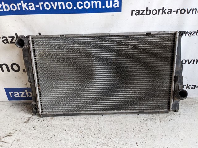 Радіатор двигуна 778890307 BMW