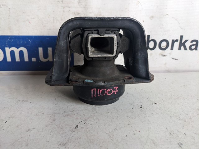 Подушка (опора) двигуна, права верхня 9636583980 PEUGEOT