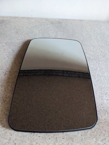Дзеркальний елемент лівий A0018115133 MERCEDES