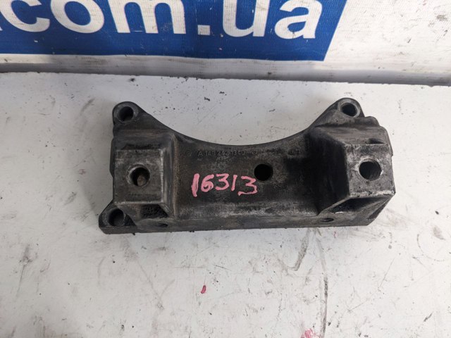 Кріплення подушки коробки передач A1402421340 MERCEDES
