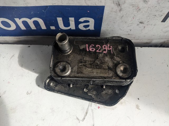 Масляний радіатор охолодження рідини АКПП A6111880301 MERCEDES