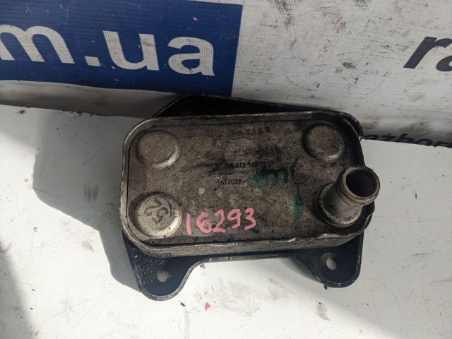 Масляний радіатор охолодження рідини АКПП A6121880101 MERCEDES