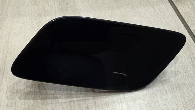 Накладка форсунки омивача фари передньої 8U0955275 VAG