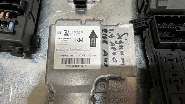 Модуль-процесор управління подушки безпеки 13186948 OPEL