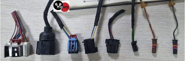 Роз'єм (фішка) ліхтаря підсвітки номерного знака 8W0971832 VAG